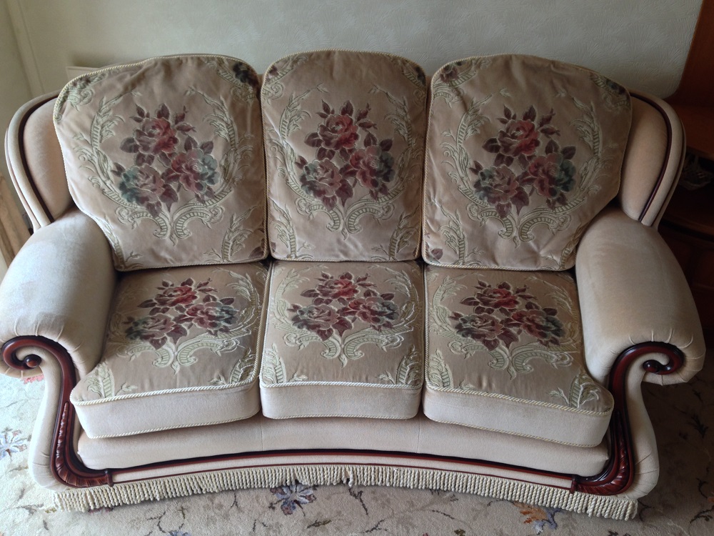 upholstery cleaning in stroud after