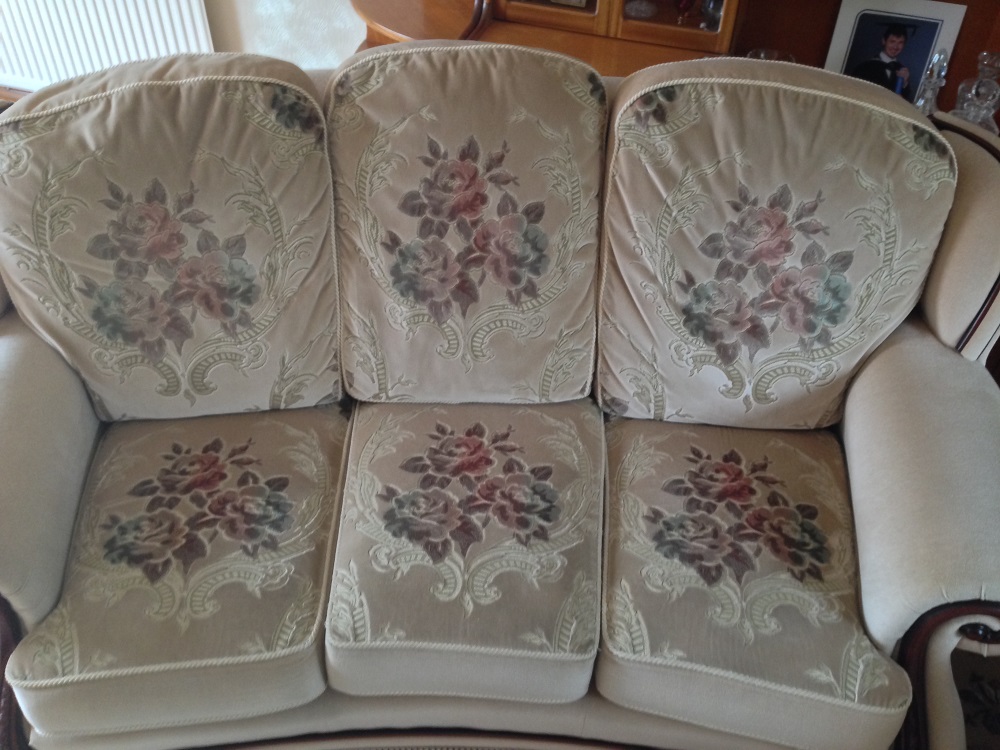 upholstery cleaning in stroud brefore